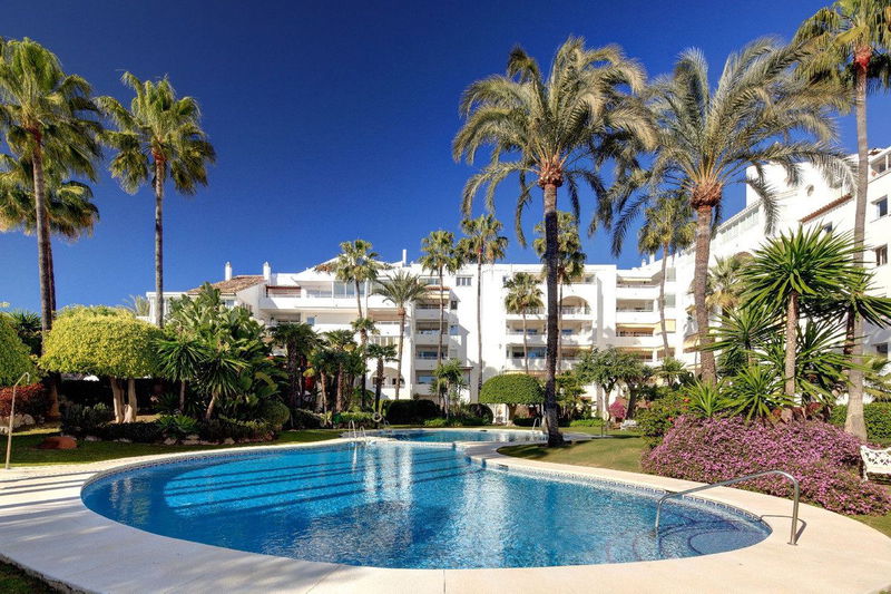 Ground Floor Apartment in Estepona, Costa del Sol – 2 beds – 349000 €