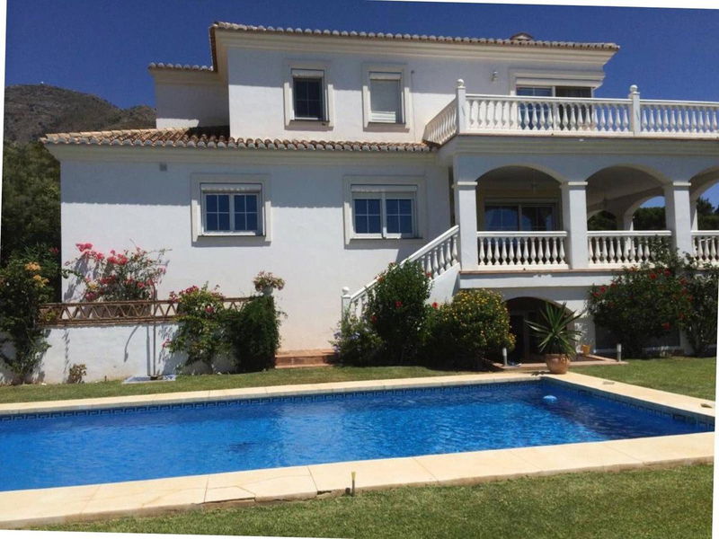 Detached Villa in Mijas, Costa del Sol – 4 beds – 1300000 €