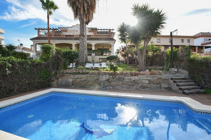 Semi-Detached House in Marbella, Costa del Sol – 5 beds – 1700000 €