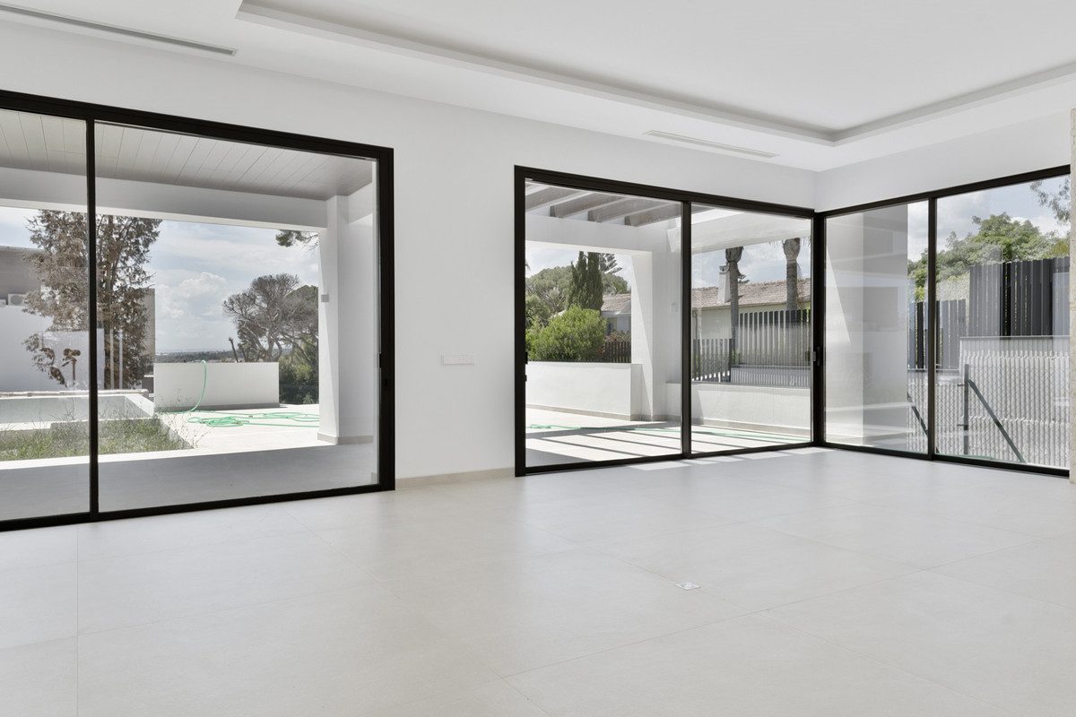 Detached Villa in Marbella, Costa del Sol – 4 beds – 4200000 € - photo 2 of 49