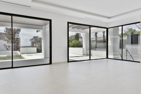 Detached Villa in Marbella, Costa del Sol – 4 beds – 4200000 € - photo 2 of 49