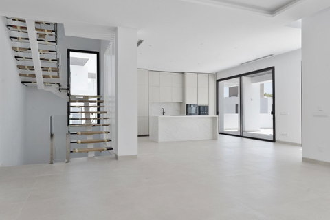 Detached Villa in Marbella, Costa del Sol – 4 beds – 4200000 € - photo 9 of 49