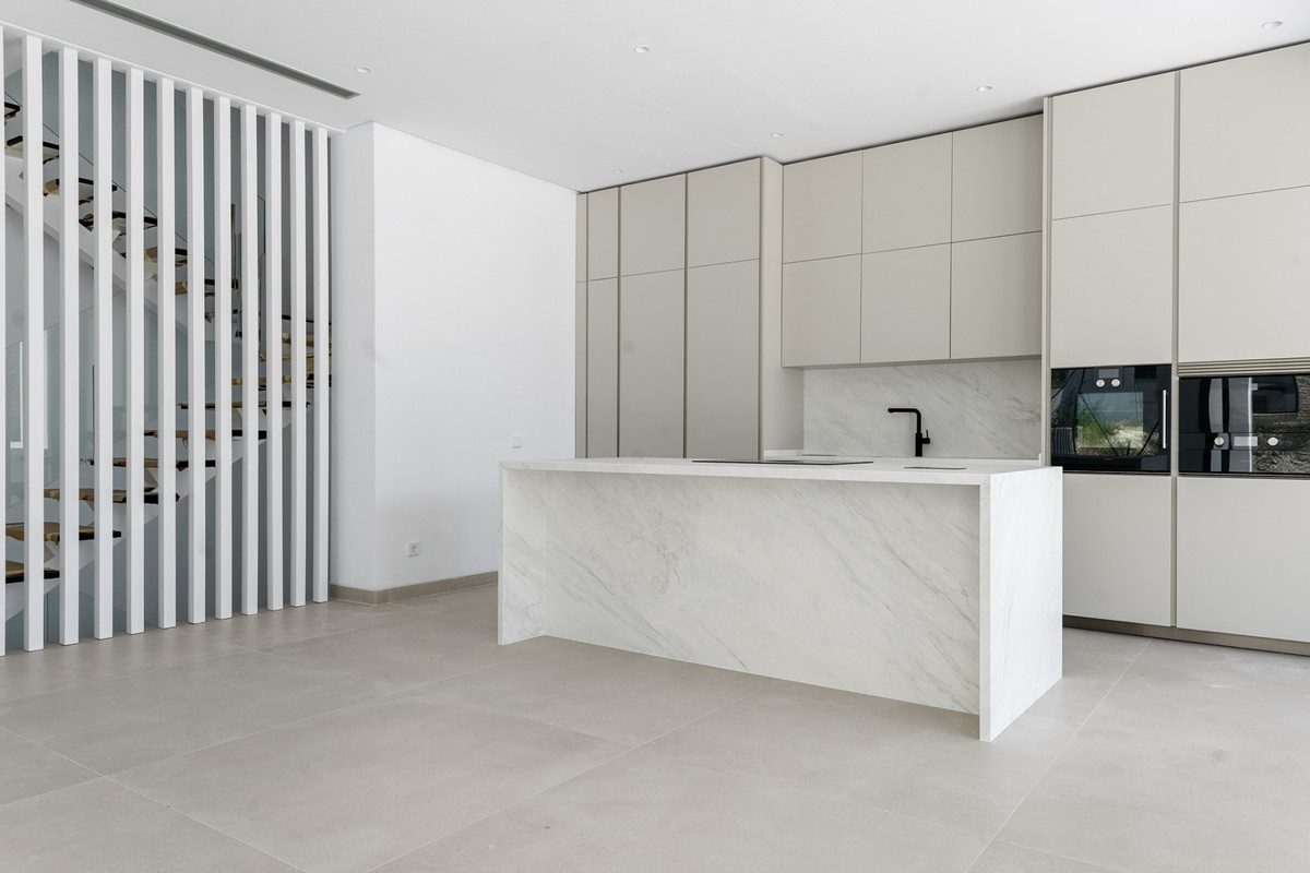 Detached Villa in Marbella, Costa del Sol – 4 beds – 4200000 € - photo 10 of 49