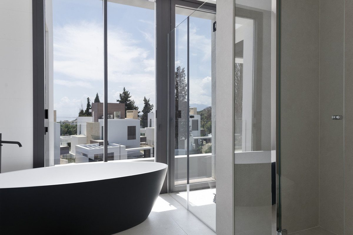 Detached Villa in Marbella, Costa del Sol – 4 beds – 4200000 € - photo 12 of 49
