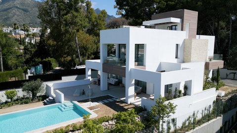 Detached Villa in Marbella, Costa del Sol – 4 beds – 4200000 € - photo 40 of 49