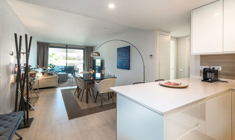 Middle Floor Apartment in Estepona, Costa del Sol – 2 beds – 515000 €