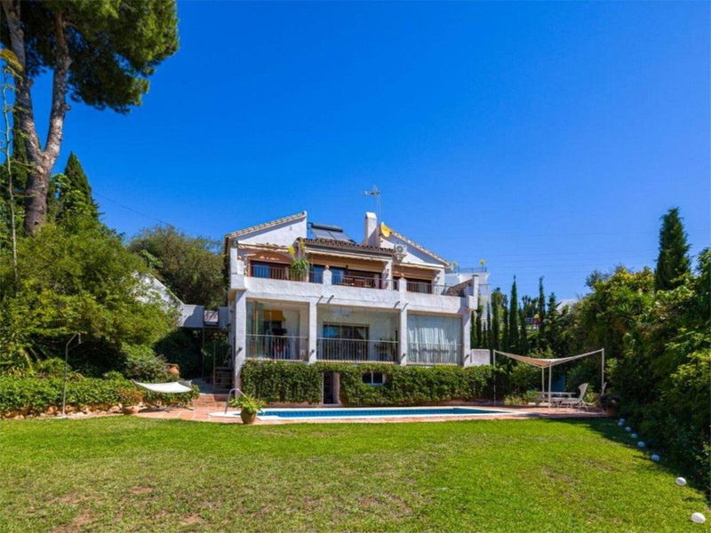 Detached Villa in Marbella, Costa del Sol – 4 beds – 1200000 €