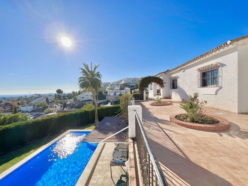 Detached Villa in Benalmadena, Costa del Sol – 4 beds – 990000 €