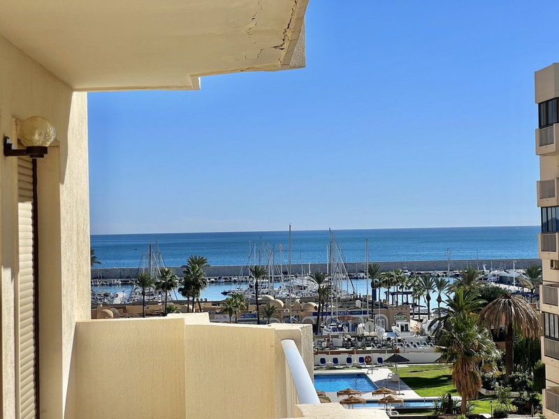 Middle Floor Apartment in Fuengirola, Costa del Sol – 2 beds – 530000 €