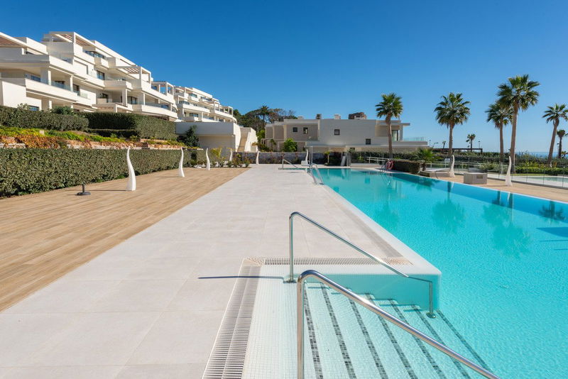 Ground Floor Apartment in Estepona, Costa del Sol – 3 beds – 1850000 €