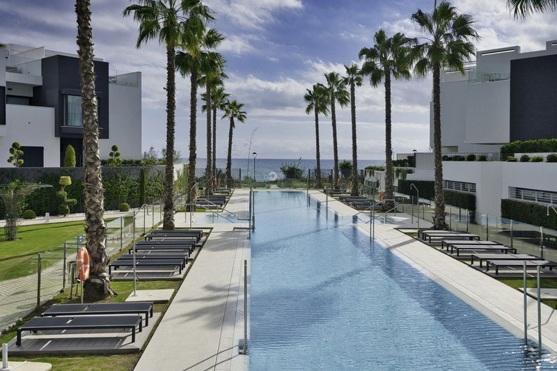 Semi-Detached House in Estepona, Costa del Sol – 4 beds – 2150000 €