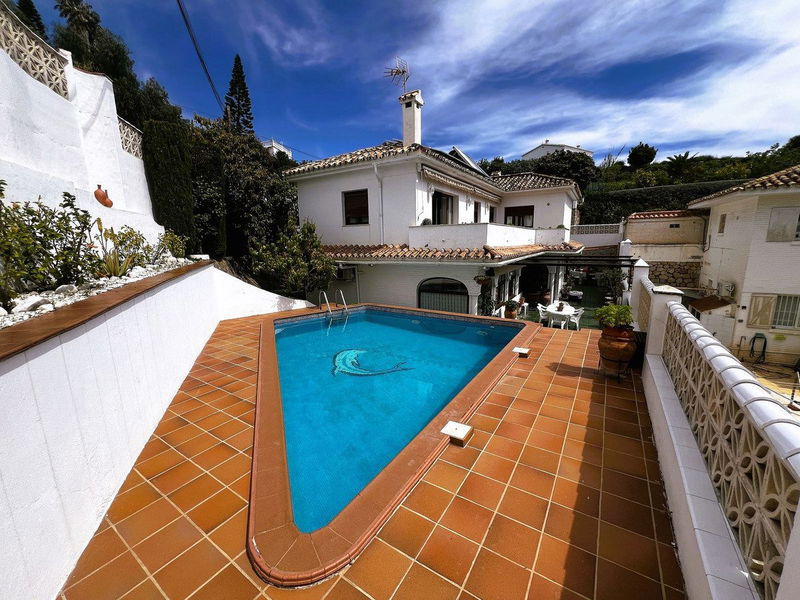 Detached Villa in Benalmadena, Costa del Sol – 4 beds – 849000 €