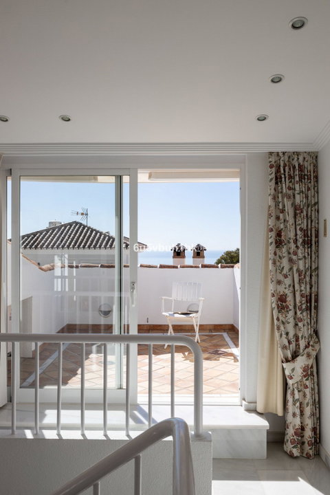 Detached Villa in Mijas, Costa del Sol – 4 beds – 995000 € - photo 18 of 50