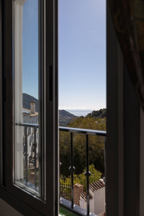Detached Villa in Mijas, Costa del Sol – 4 beds – 995000 € - photo 27 of 50