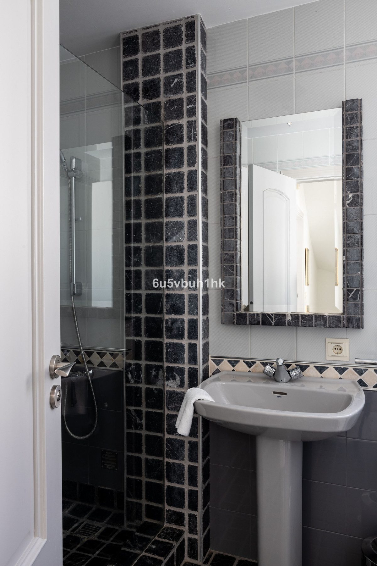 Detached Villa in Mijas, Costa del Sol – 4 beds – 995000 € - photo 34 of 50