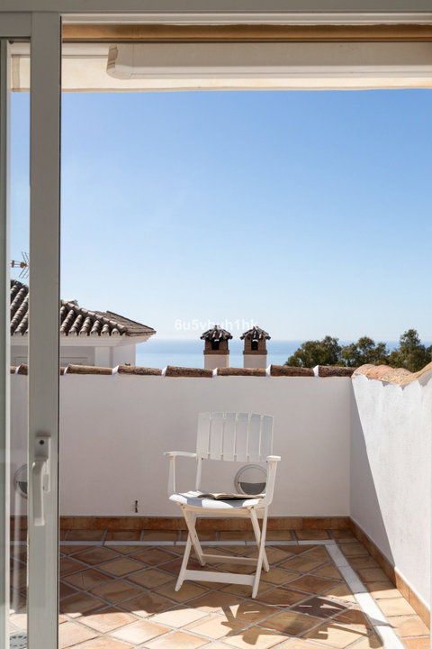 Detached Villa in Mijas, Costa del Sol – 4 beds – 995000 € - photo 39 of 50