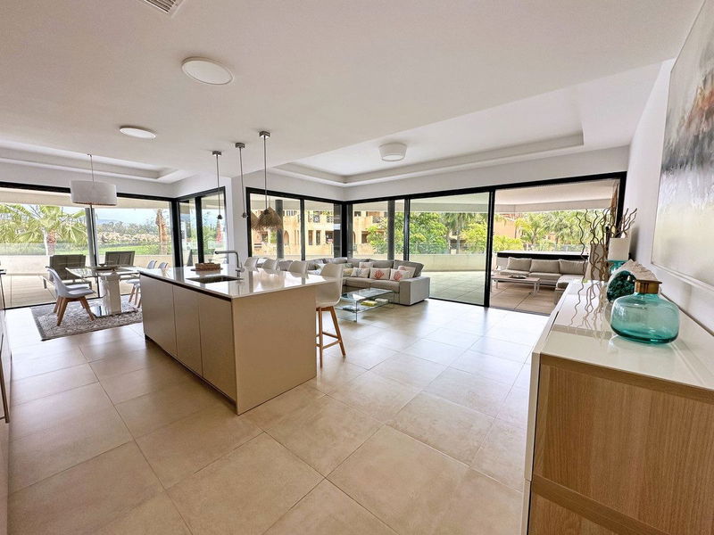 Middle Floor Apartment in Torremolinos, Costa del Sol – 3 beds – 750000 €