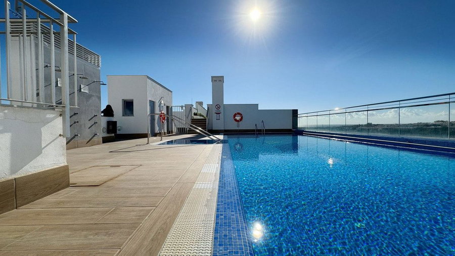 Middle Floor Apartment in Torremolinos, Costa del Sol – 3 beds – 550000 € - photo 1 of 23