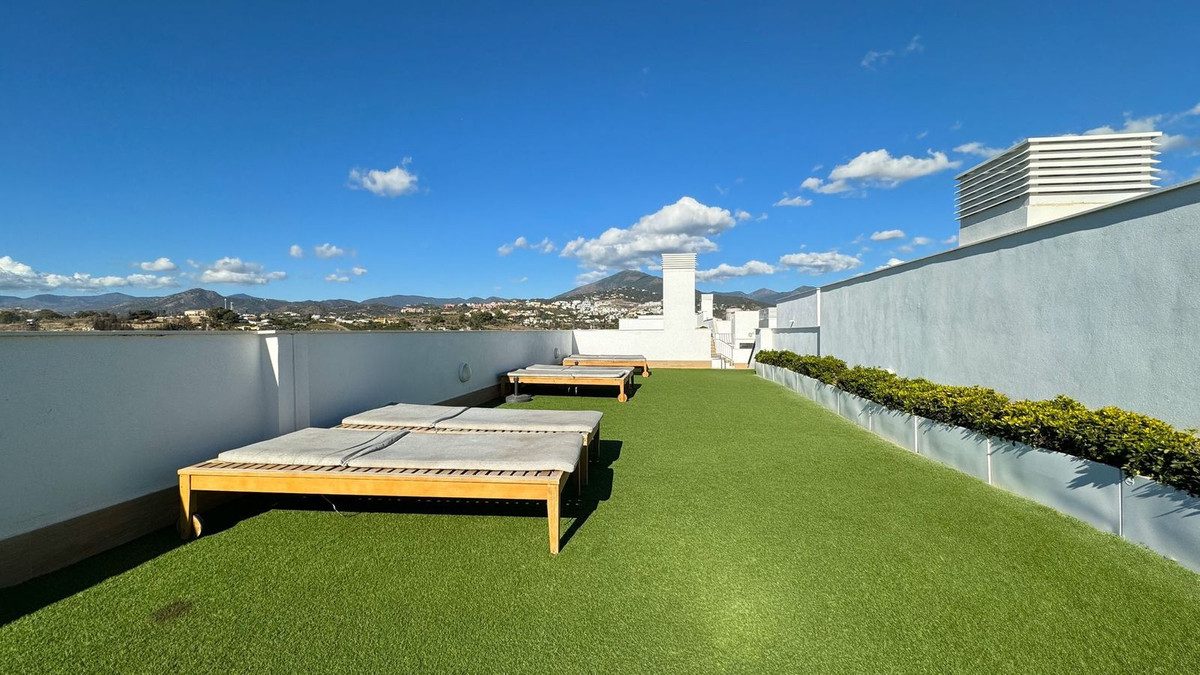 Middle Floor Apartment in Torremolinos, Costa del Sol – 3 beds – 550000 € - photo 3 of 23