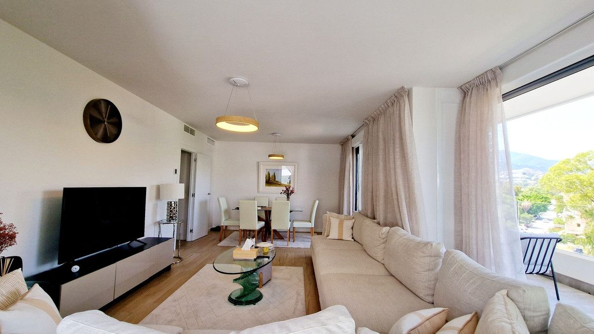 Middle Floor Apartment in Torremolinos, Costa del Sol – 3 beds – 550000 € - photo 5 of 23