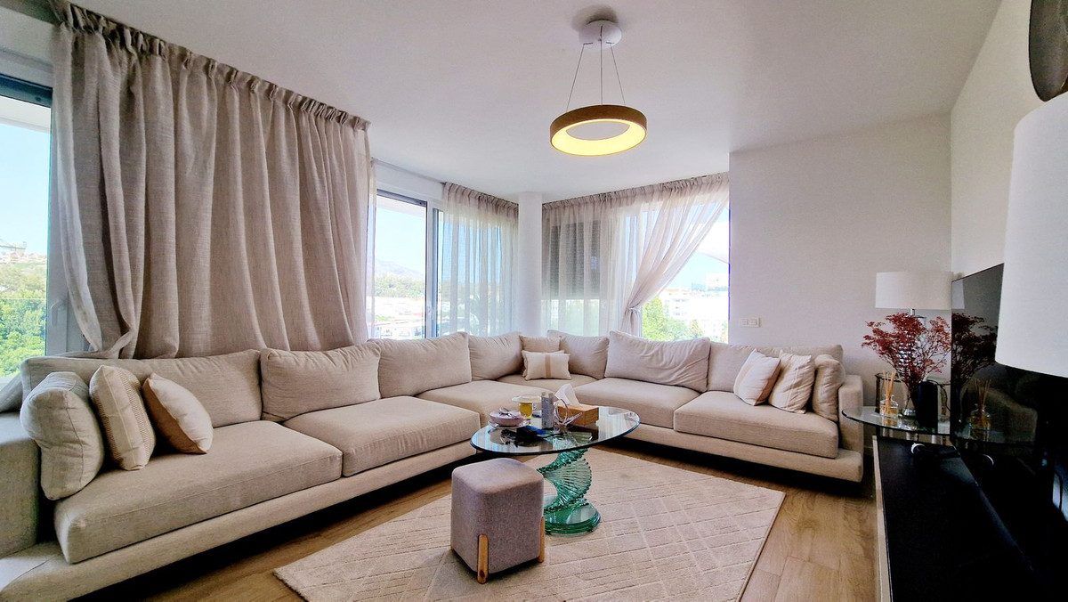 Middle Floor Apartment in Torremolinos, Costa del Sol – 3 beds – 550000 € - photo 10 of 23