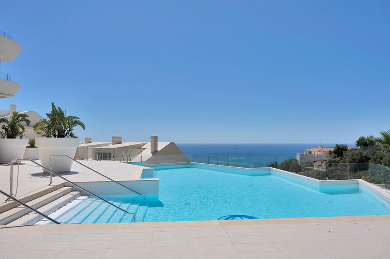 Middle Floor Apartment in Benalmadena, Costa del Sol – 3 beds – 725000 €