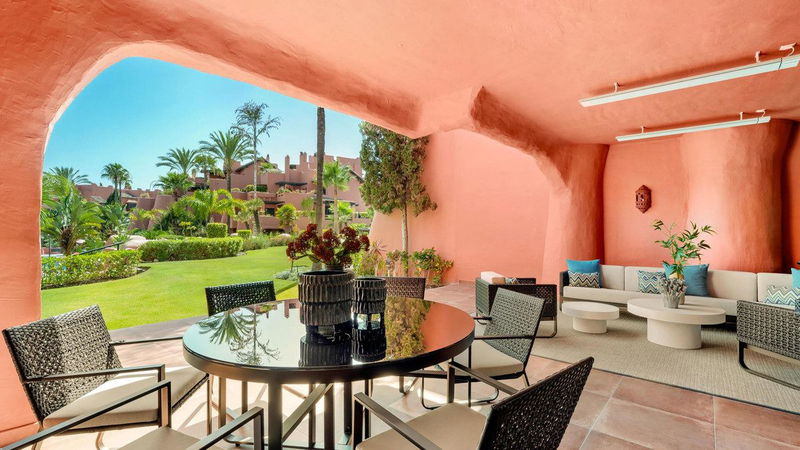 Ground Floor Apartment in Estepona, Costa del Sol – 3 beds – 1825000 €