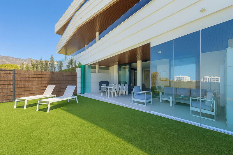 Ground Floor Apartment in Fuengirola, Costa del Sol – 2 beds – 575000 €