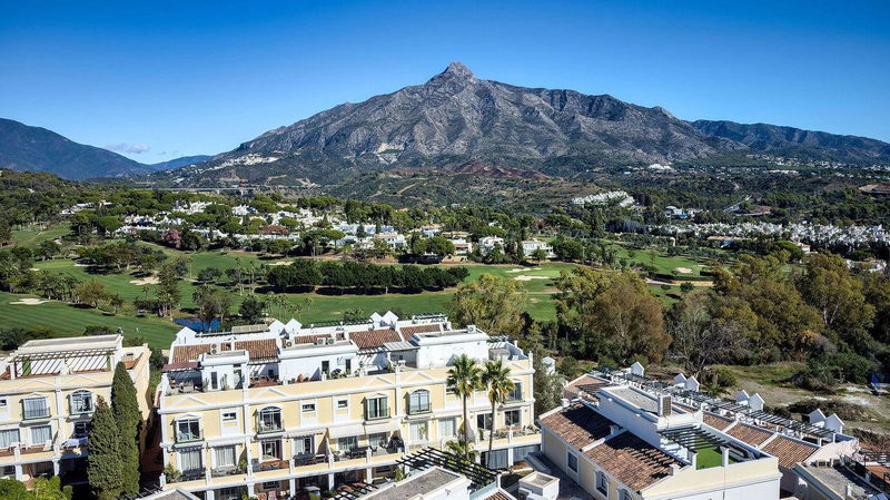 Penthouse Duplex in Marbella, Costa del Sol – 4 beds – 1295000 €