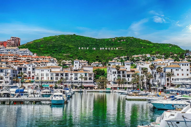 Ground Floor Apartment in Manilva, Costa del Sol – 3 beds – 365000 €