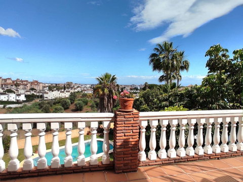Detached Villa in Mijas, Costa del Sol – 4 beds – 995000 € - photo 4 of 27