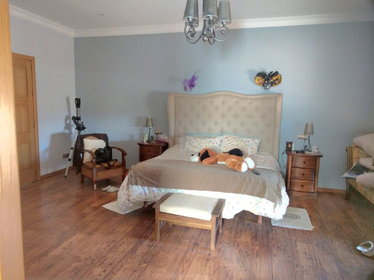 Detached Villa in Mijas, Costa del Sol – 4 beds – 995000 € - photo 14 of 27