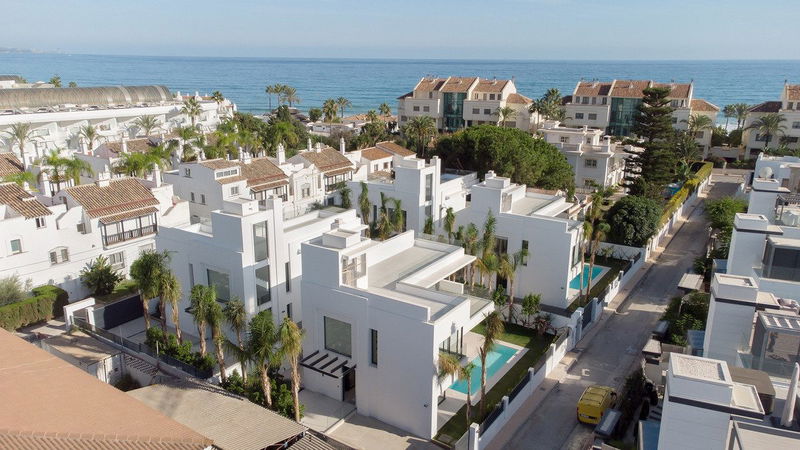 Detached Villa in Torremolinos, Costa del Sol – 6 beds – 3500000 €