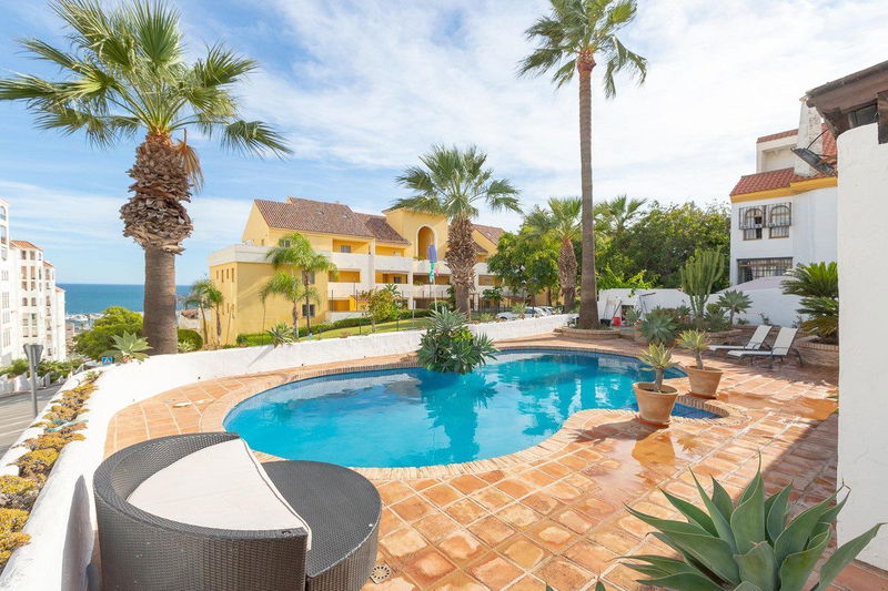 Townhouse in Estepona, Costa del Sol – 4 beds – 1012500 €