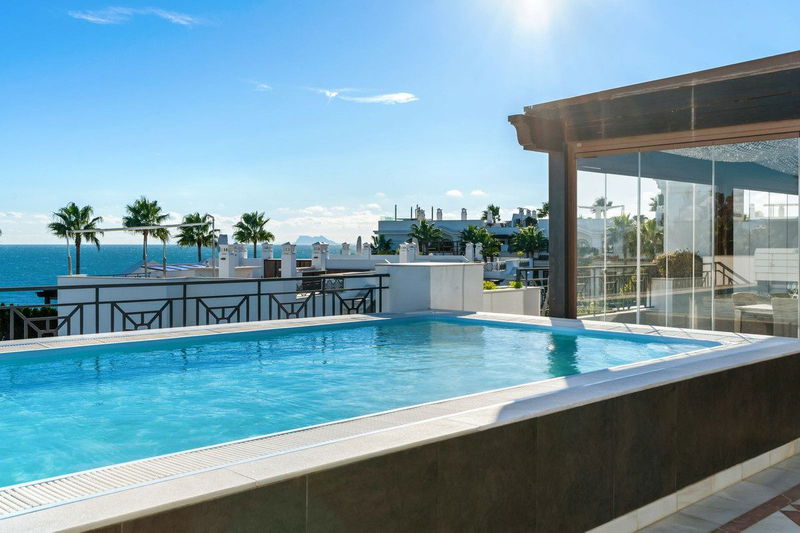 Penthouse in Estepona, Costa del Sol – 3 beds – 3400000 €