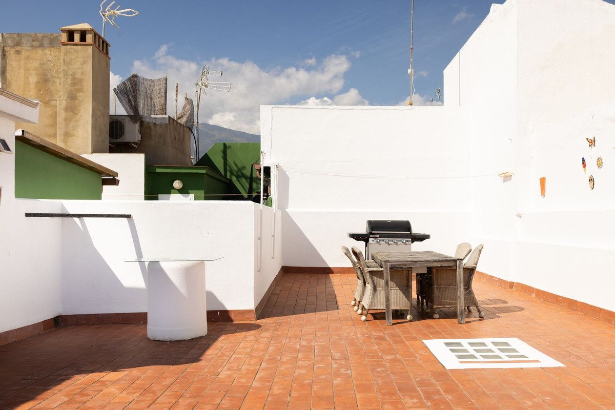 Townhouse in Estepona, Costa del Sol – 3 beds – 595000 € - photo 4 of 29