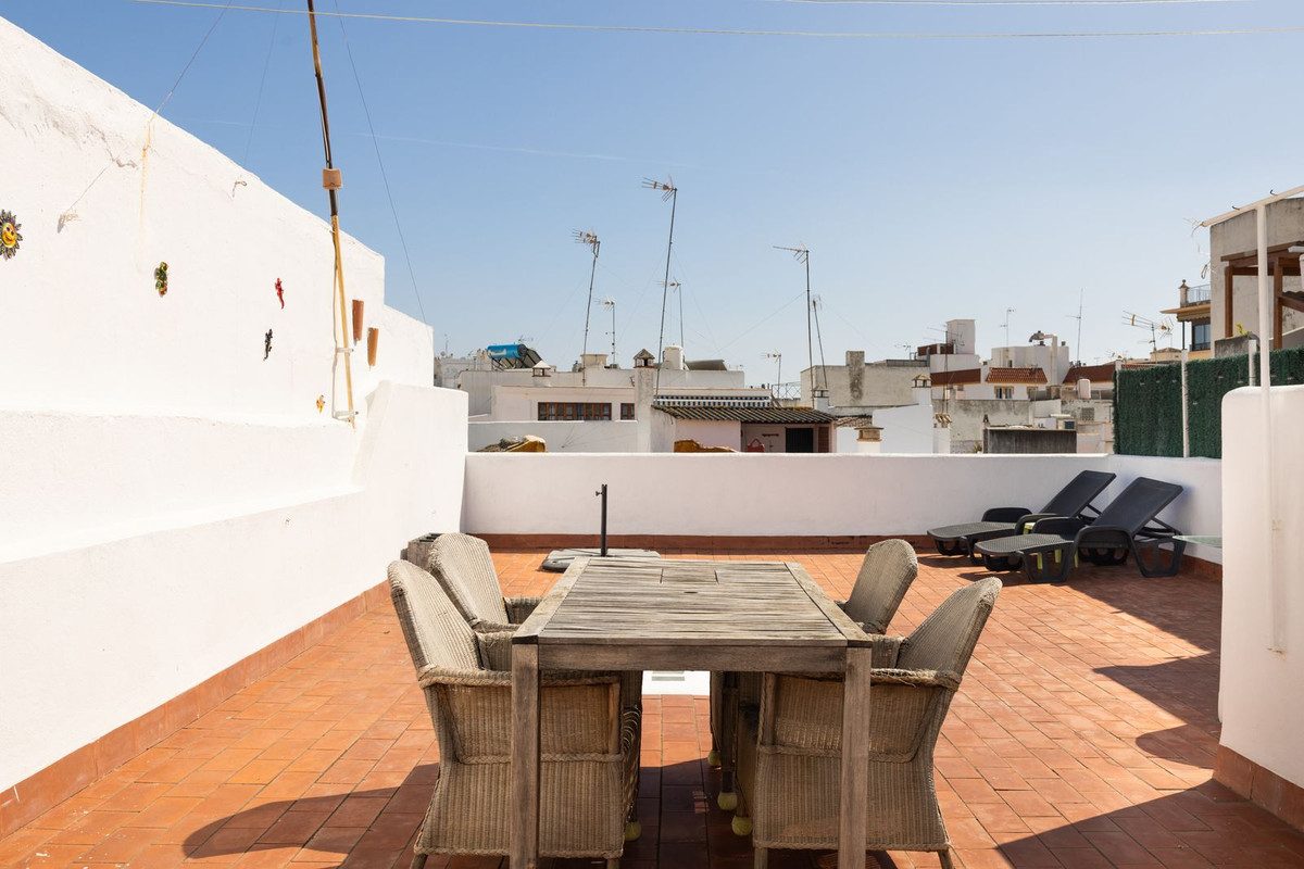 Townhouse in Estepona, Costa del Sol – 3 beds – 595000 € - photo 5 of 29