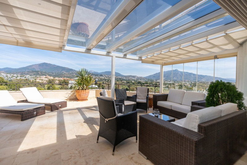 Penthouse in Estepona, Costa del Sol – 2 beds – 595000 €