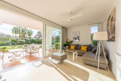 Ground Floor Apartment in Casares, Costa del Sol – 2 beds – 395000 € - photo 4 of 38