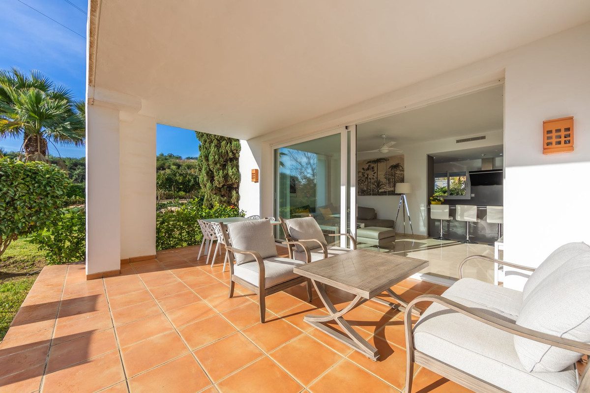 Ground Floor Apartment in Casares, Costa del Sol – 2 beds – 395000 € - photo 20 of 38