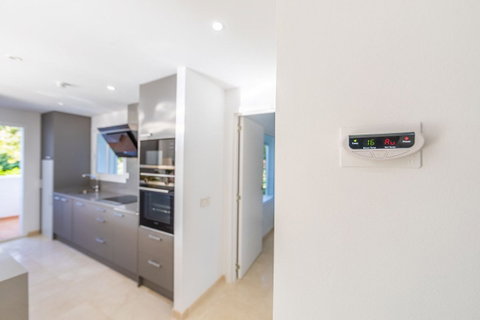 Ground Floor Apartment in Casares, Costa del Sol – 2 beds – 395000 € - photo 22 of 38