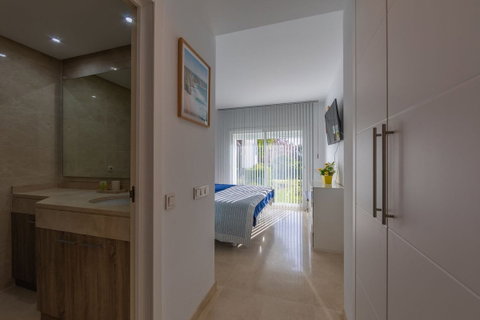 Ground Floor Apartment in Casares, Costa del Sol – 2 beds – 395000 € - photo 24 of 38