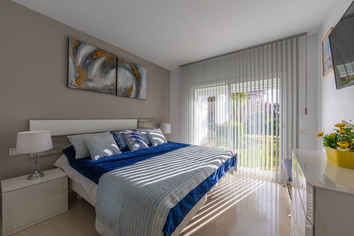 Ground Floor Apartment in Casares, Costa del Sol – 2 beds – 395000 € - photo 25 of 38