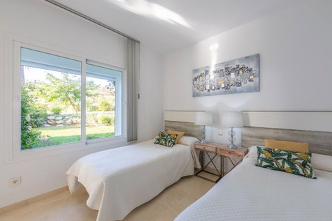 Ground Floor Apartment in Casares, Costa del Sol – 2 beds – 395000 € - photo 31 of 38