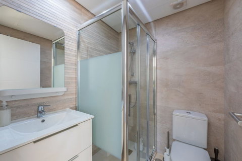 Ground Floor Apartment in Casares, Costa del Sol – 2 beds – 395000 € - photo 33 of 38