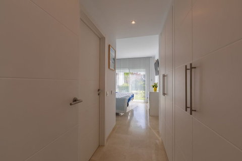 Ground Floor Apartment in Casares, Costa del Sol – 2 beds – 395000 € - photo 34 of 38