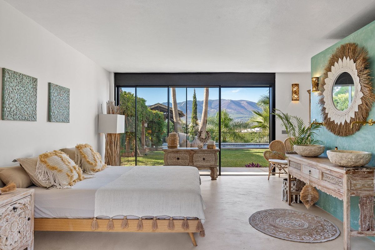 Finca – Cortijo in Torremolinos, Costa del Sol – 4 beds – 2000000 € - photo 28 of 66