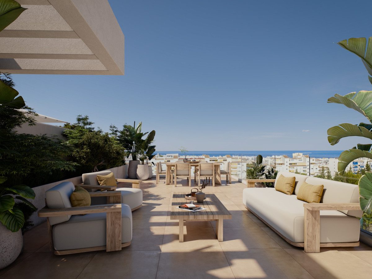 Middle Floor Apartment in Estepona, Costa del Sol – 2 beds – 600000 € - photo 18 of 27
