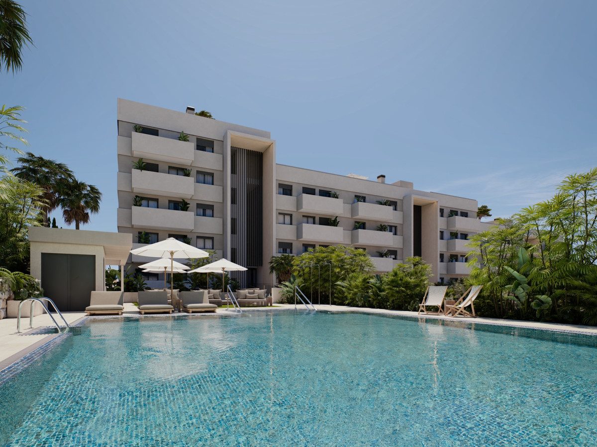 Middle Floor Apartment in Estepona, Costa del Sol – 2 beds – 600000 € - photo 24 of 27