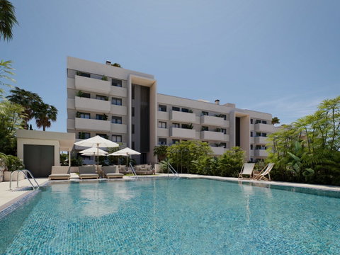Middle Floor Apartment in Estepona, Costa del Sol – 2 beds – 600000 € - photo 24 of 27